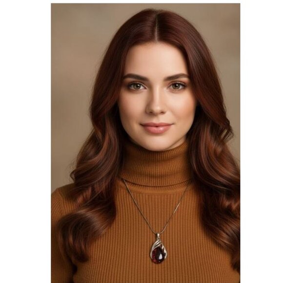 NECKLACE - Amber inspired pendant - Picture 1 of 5